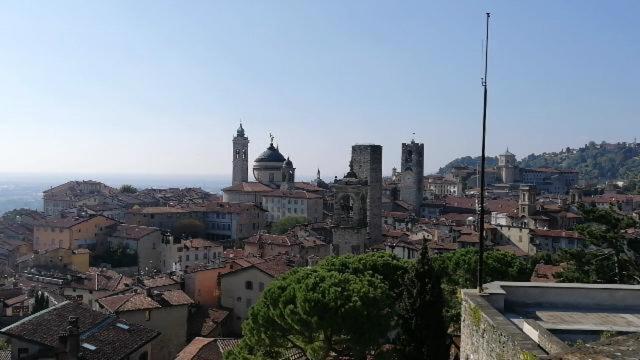 B&B Sotto Le Mura Bergamo Buitenkant foto